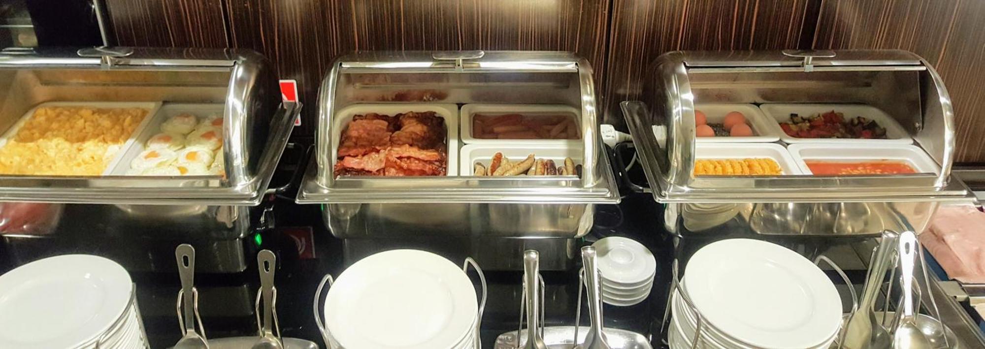 Hotel Atrium باردوبيتسه المظهر الخارجي الصورة