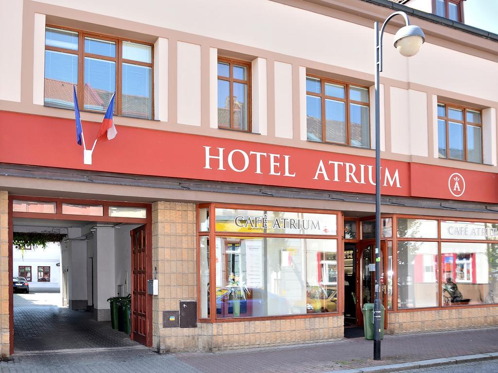 Hotel Atrium باردوبيتسه المظهر الخارجي الصورة
